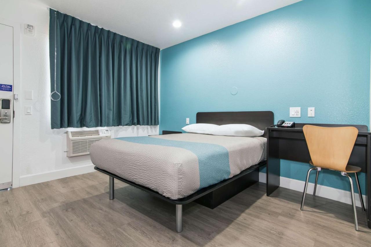 Motel 6-Moreno Valley, Ca - Perris Dış mekan fotoğraf
